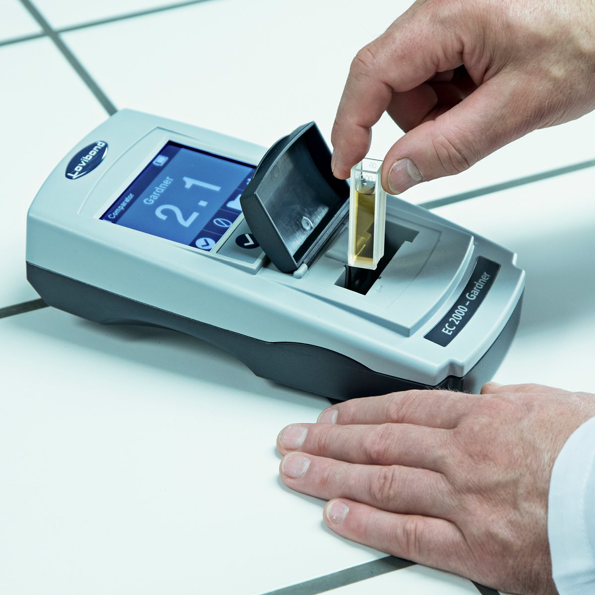 Lovibond E-Comparator EC 2000 Pt-Co Electronic Color Measurement (Hazen / APHA Scale) - Product Photo